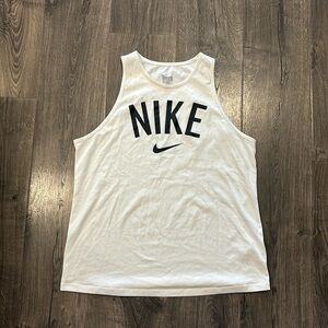 Nike tank